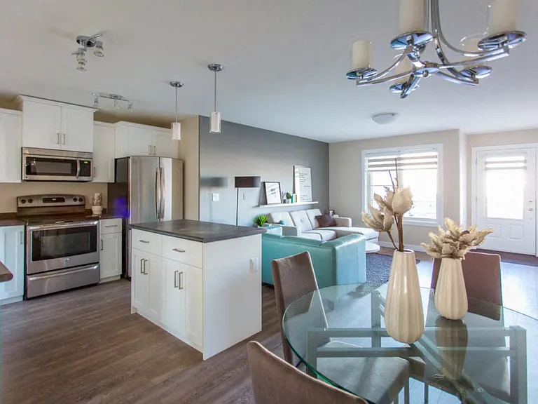 819 Chester Rd — Photo 8