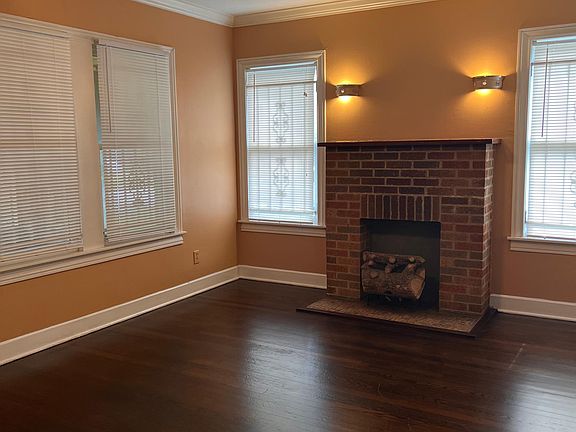 Spacious living room