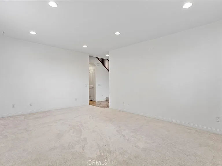 53051 Imperial St — Photo 17
