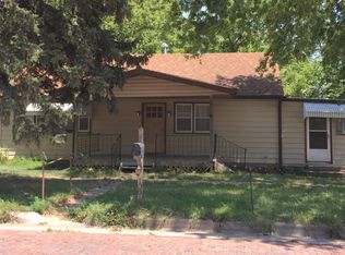 108 S High St, Mankato, KS 66956
