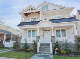 8308 Atlantic Ave, Margate, NJ 08402