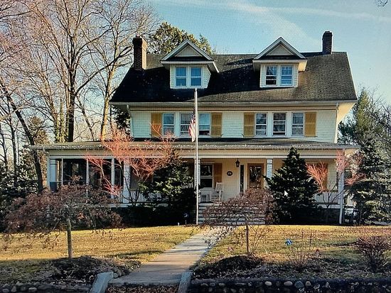 126 Linden St Ridgewood Nj 07450 Zillow