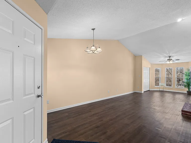 Willowbend — Photo 125