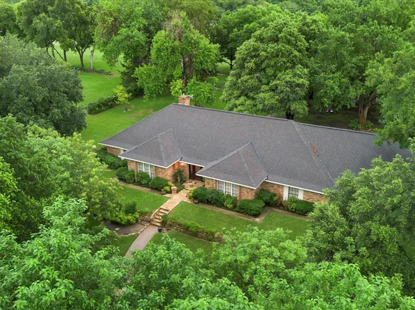 108 Cedar Dr, Red Oak, TX 75154