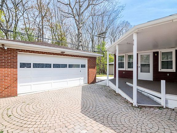 5th image of 1427 Woodland Dr