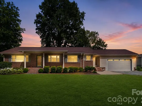 7800 Browne Rd, Charlotte, NC 28269