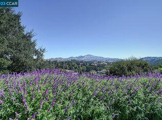 2132 Golden Rain Rd APT 8, Walnut Creek, CA 94595