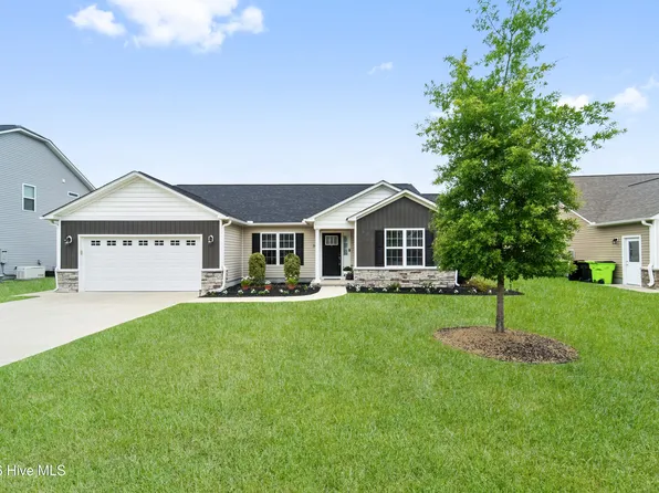 242 Legacy Ln, Newport, NC 28570