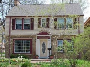 2578 N 62nd St, Wauwatosa, WI 53213
