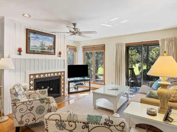 4501 Park Lake Dr, Johns Island, SC 29455