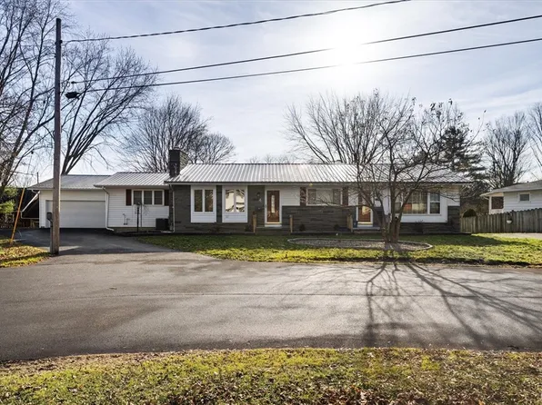 4 Fernbank Cir, Whitesboro, NY 13492