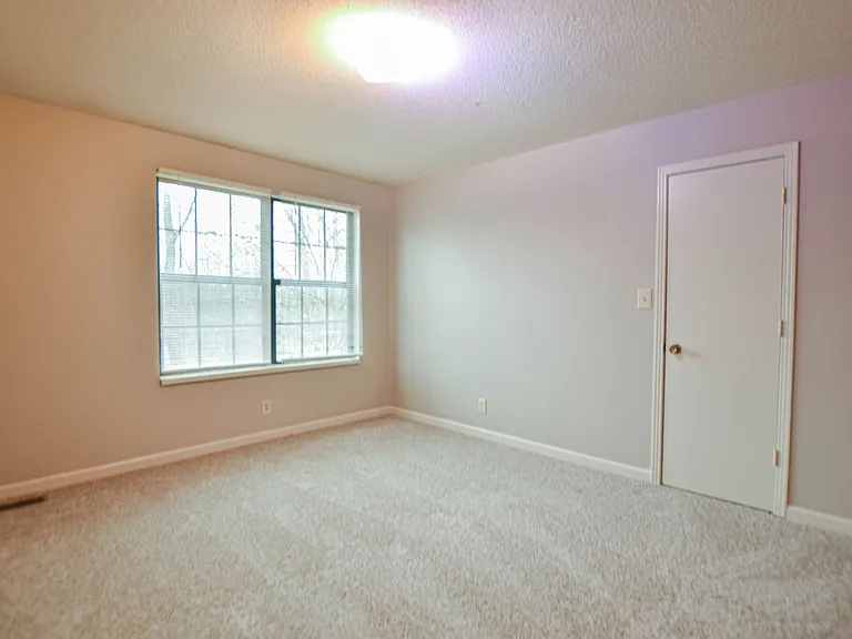 1533 E Knollwood Cir — Photo 7