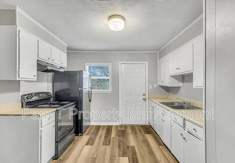 217 W 73rd St — Photo 8