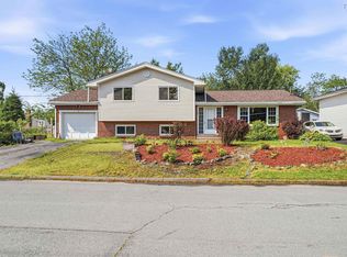 145 Johnson Cres, Lower Sackville, NS B4C 1X4