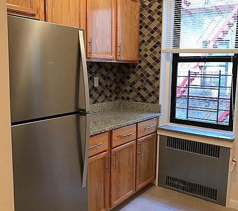 2nd image of 149-50 Lowe Ct #4