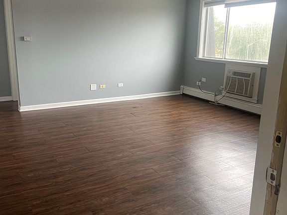 4th image of 17138 71st Ave APT 11