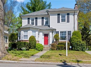 31 Elmcrest Ave, Providence, RI 02908