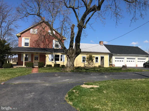 305 Basehoar School Rd, Littlestown, PA 17340