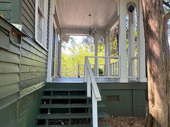 stairs leading up to front porch