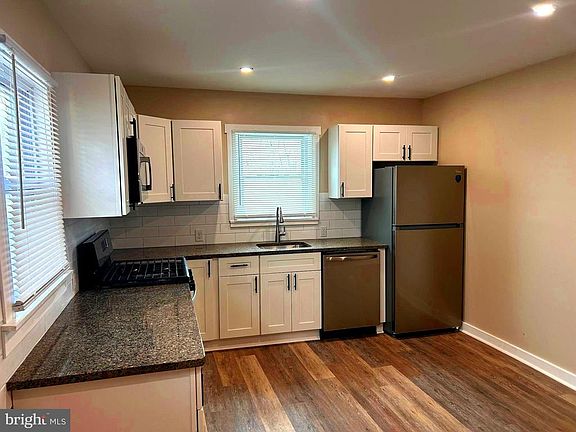 5th image of 1063 Tanyard Rd