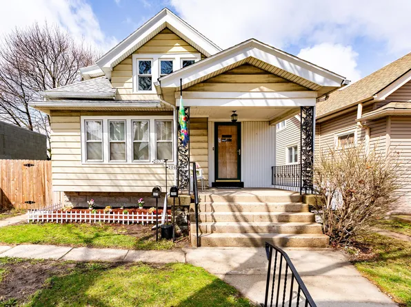 2069 S 71st St, Milwaukee, WI 53219