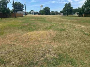 405 W Ruby Ave, Iowa Park, TX 76367