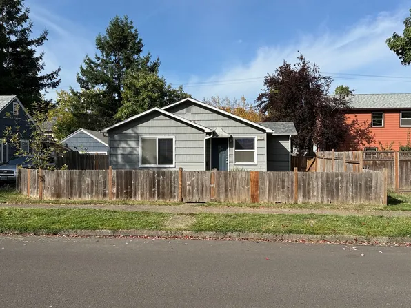 2530 Harris St, Eugene, OR 97405