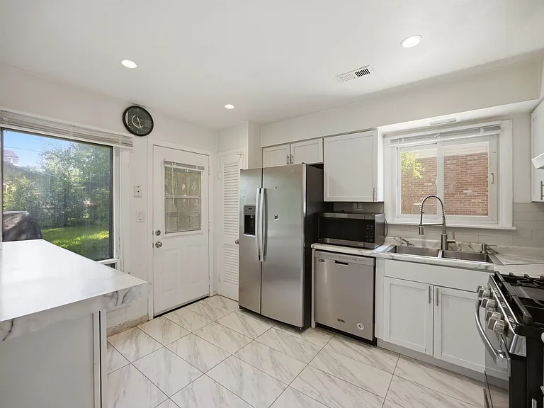 1142 Brighton Pl — Photo 27