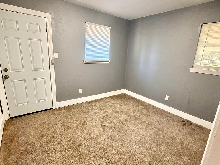 2423 Stonewall St — Photo 14