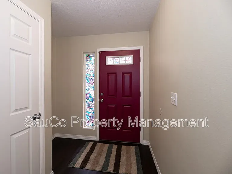 19878 Kendall Ln — Photo 2