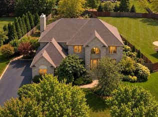 3691 Grayhawk Dr, Algonquin, IL 60102