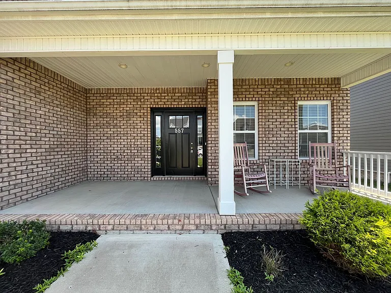 557 Dexter Dr — Photo 30