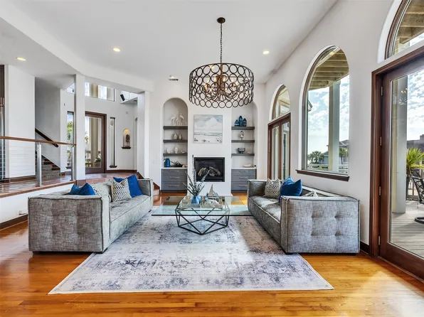 4206 Turks Point, Galveston, TX 77554