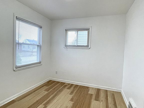 3rd image of 22570 Nicholas Ave