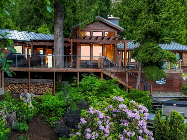 891 E Lake Samish Drive, Bellingham, WA 98229