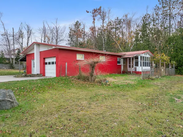 13341 Restawhile Rd, Cheboygan, MI 49721