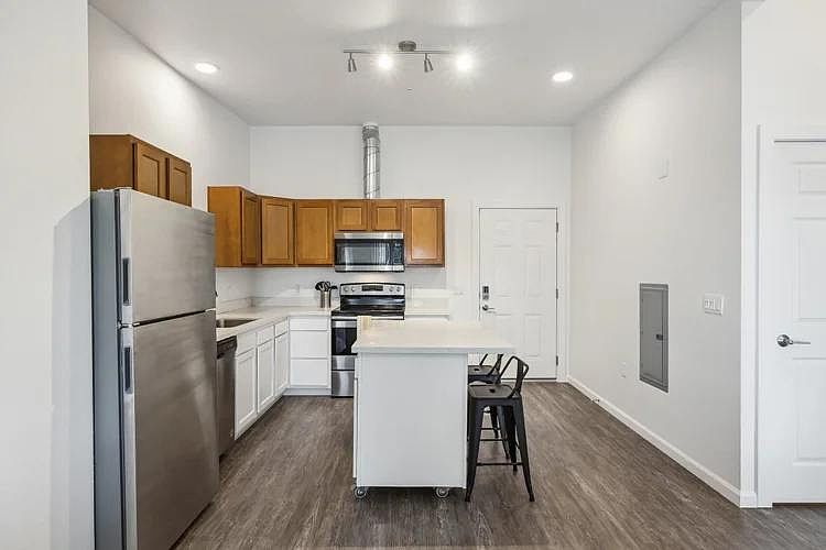 1st image of 725-755 Wilson St #207B