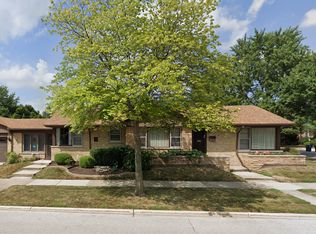3330 W 102nd St, Evergreen Park, IL