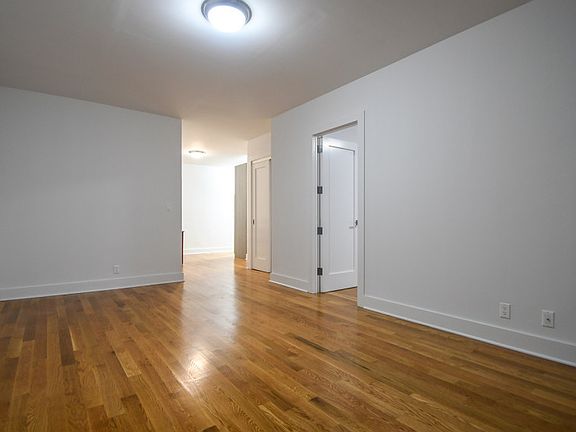 4th image of 2121 Cedar Ave APT 7E
