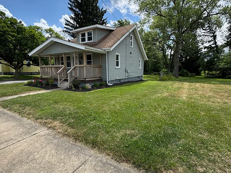 1132 Triplett Blvd — Photo 4