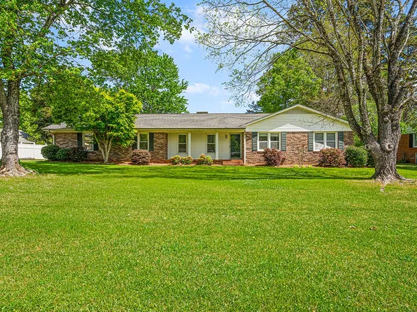 106 Northampton Ct, Greenwood, SC 29649