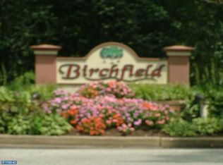 1 Gardenia Dr, Mount Laurel, NJ 08054