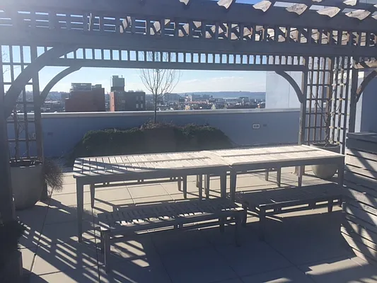 Rented by Alexander Bilu, LREB | media 36