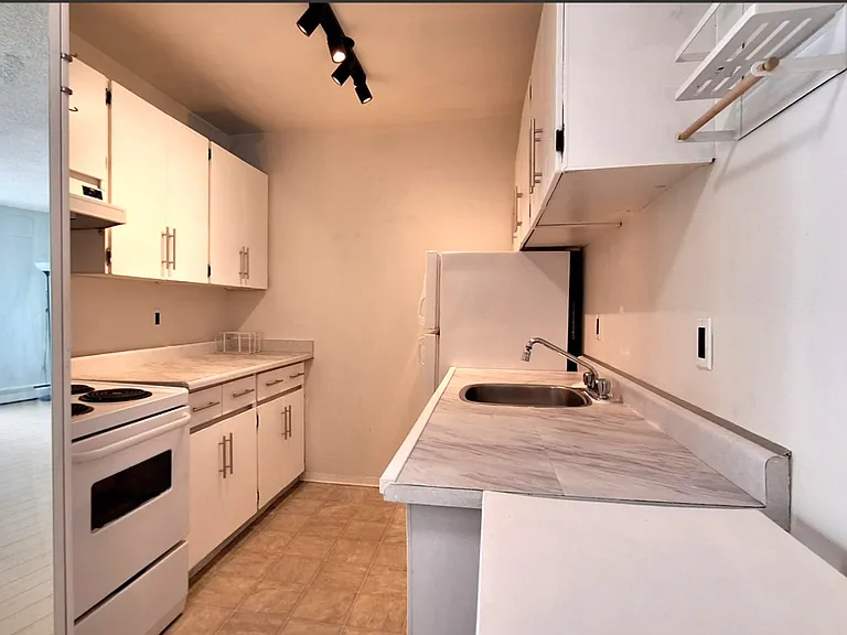 7280 Lindsay Rd #301 — Photo 4