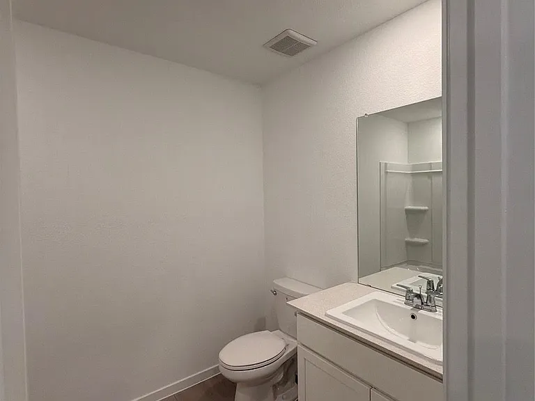 15014 Tremaine Ct — Photo 9