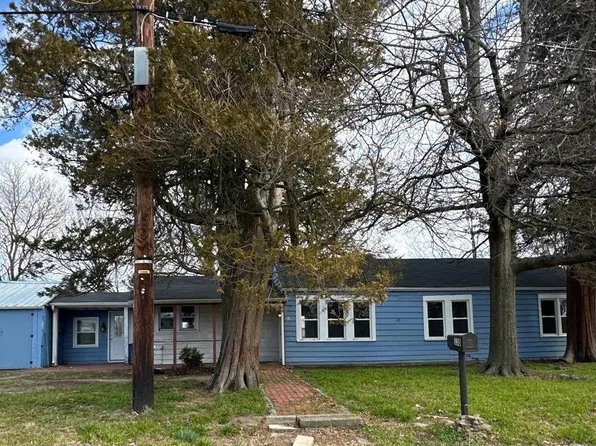 130 Michigan Rd, Pennsville, NJ 08070