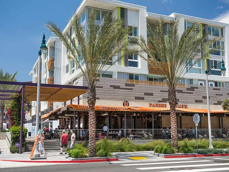 Playa Vista Amenities - Shops