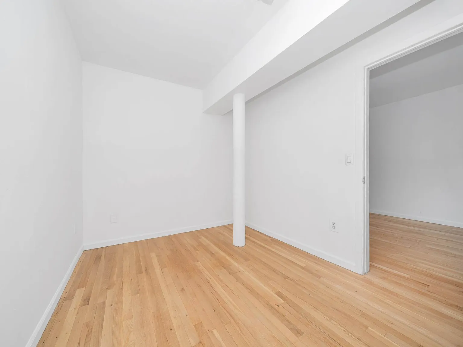 458 West 52nd Street — Photo 4