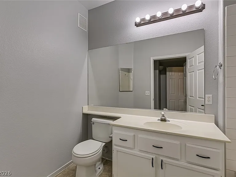 1300 S Arlington St #123 — Photo 12