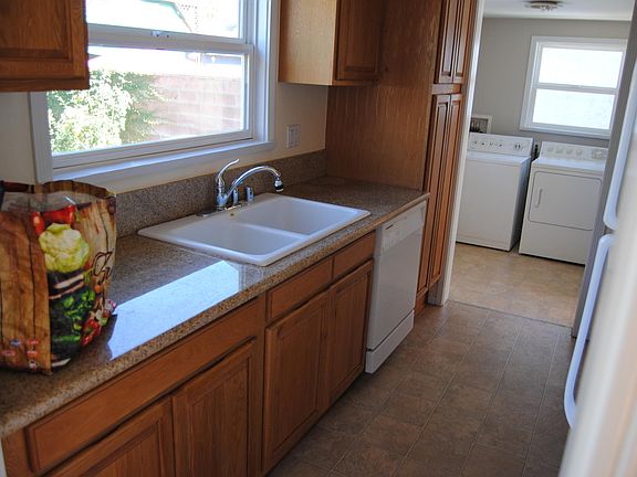 4th image of 748 N Doan Dr